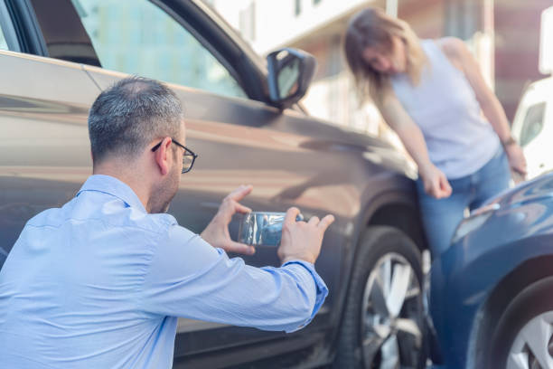 Professional Commercial Auto Insurance technician working in Cloverdale, IN